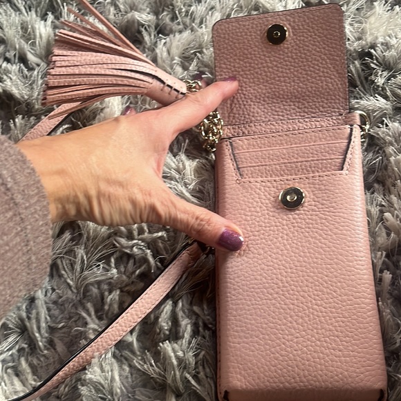 Kate spade phone case and wallet on a chain.  Like new. - Picture 5 of 5